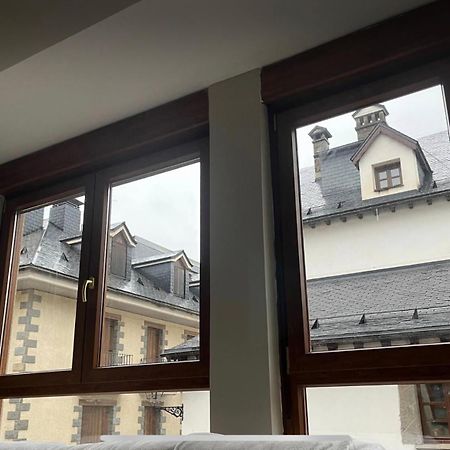Biescas Suites Екстер'єр фото