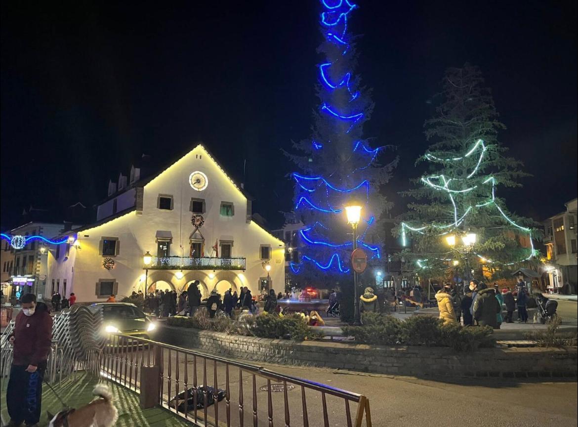 Biescas Suites Екстер'єр фото